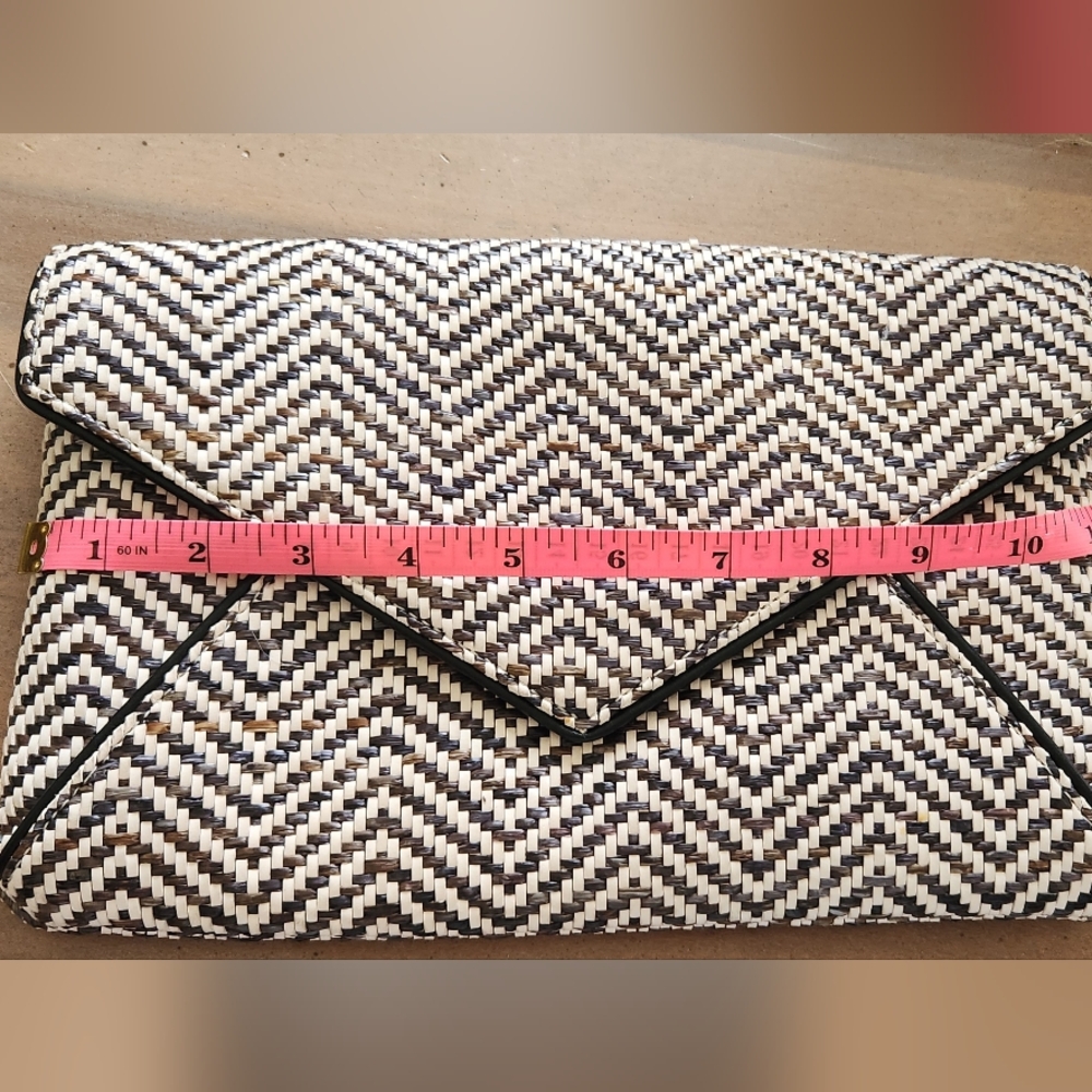 J.McLAUGHLIN Women's Woven Chevron Envelope Flap Crossbody Clutch Chain Bag NEW